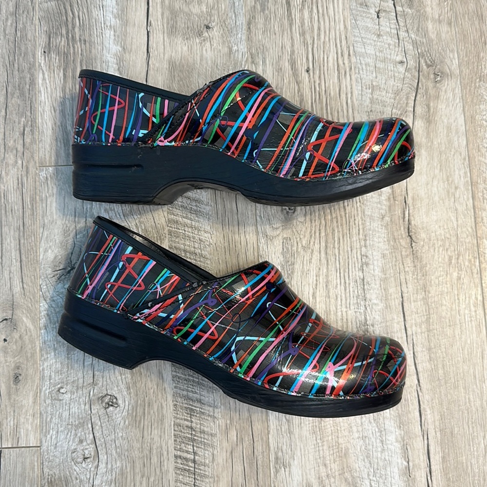 Colorful Striped Women's Clogs